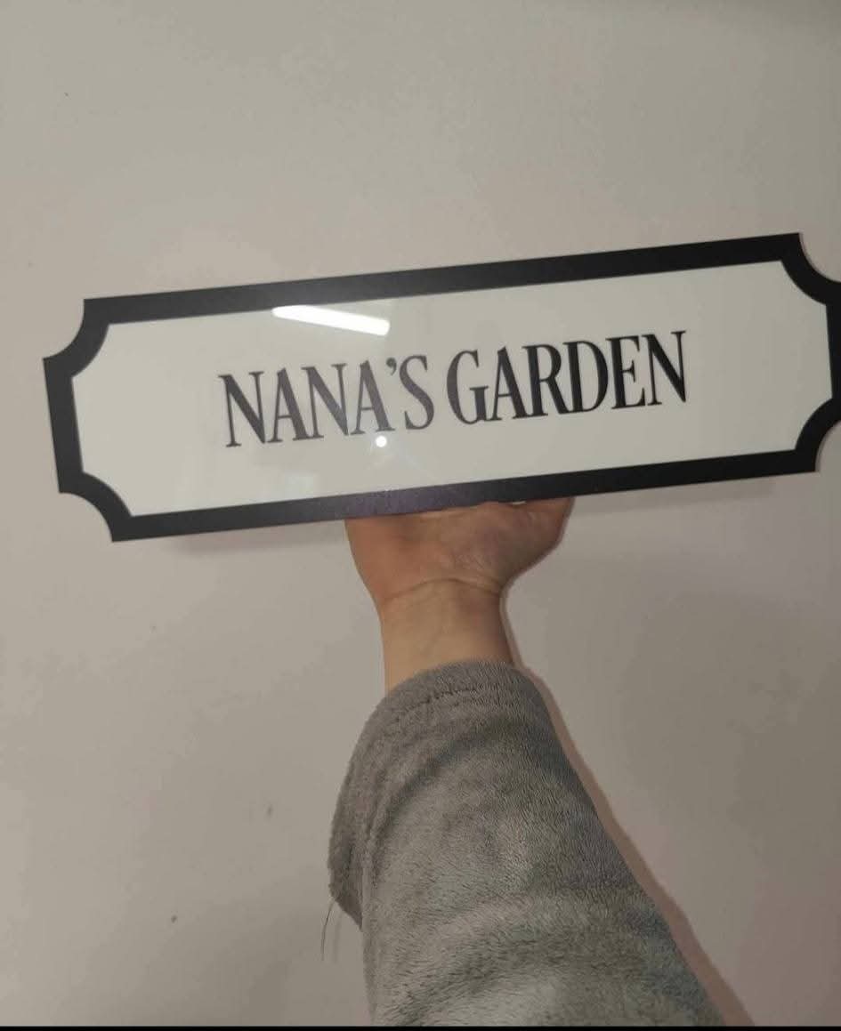 Personalised street sign