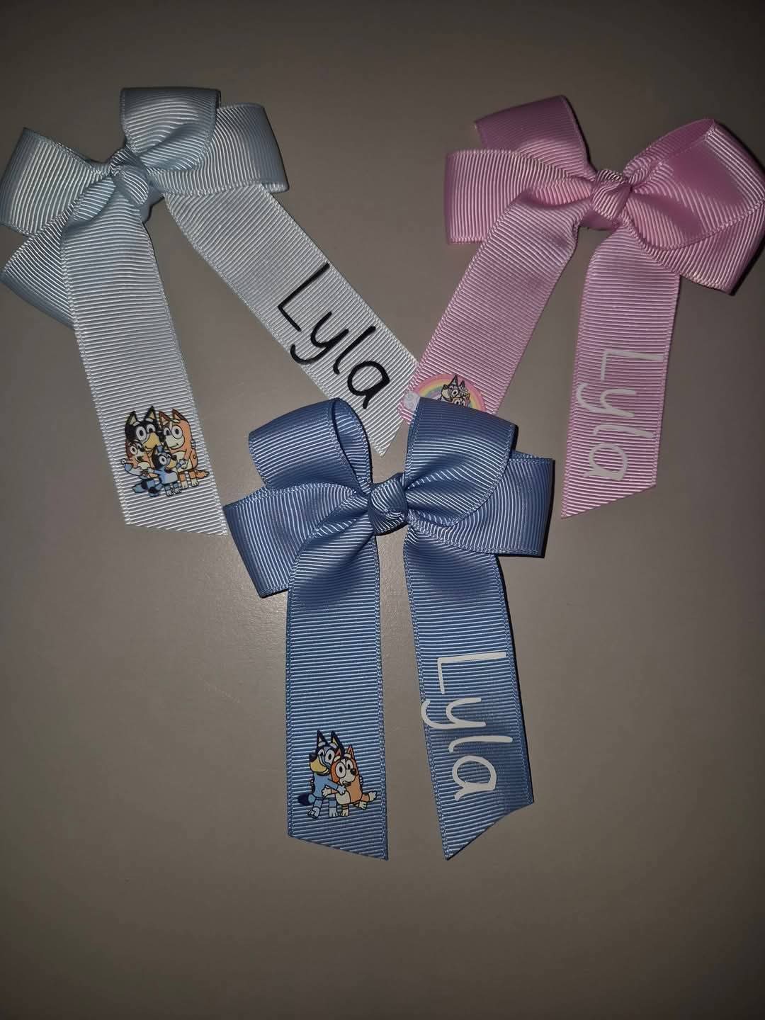 RANDOM PERSONALISED BLUEY HAIR BOWS X3